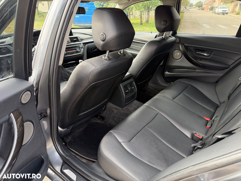 BMW Seria 3 - 32