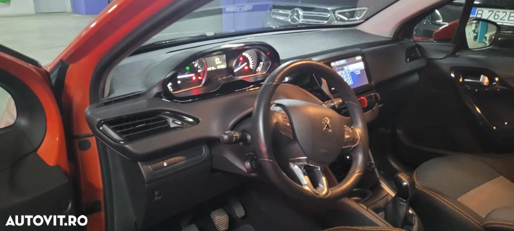 Peugeot 208 1.2 L PureTech Active - 9