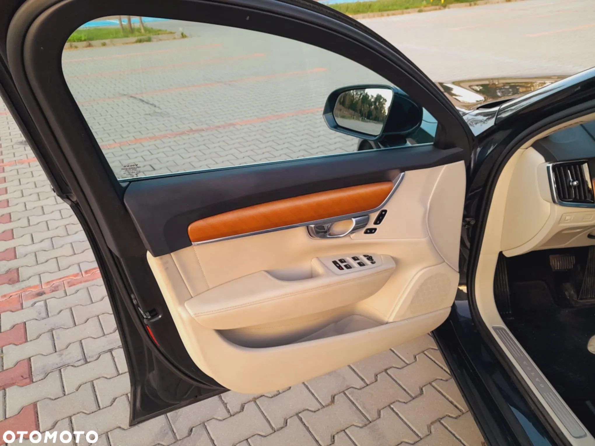 Volvo V90 D4 AWD Geartronic Inscription - 17