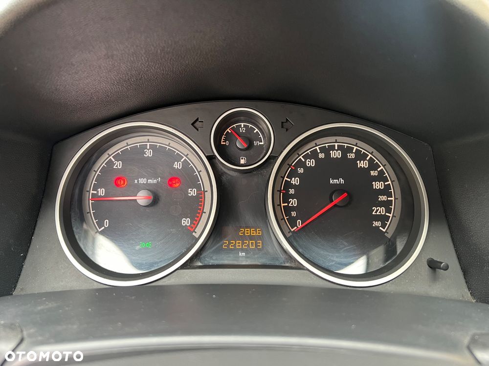Opel Astra 1.9 CDTI DPF Sport - 14
