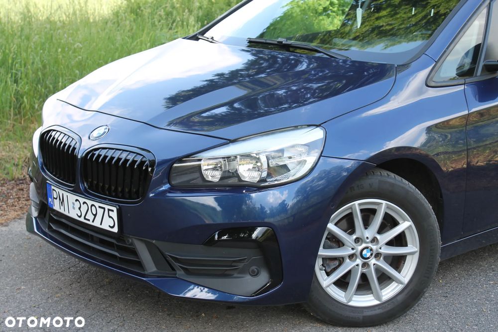 BMW Seria 2 216d - 10