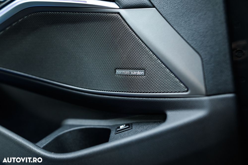 BMW Seria 3 330e Aut. M Sport - 8