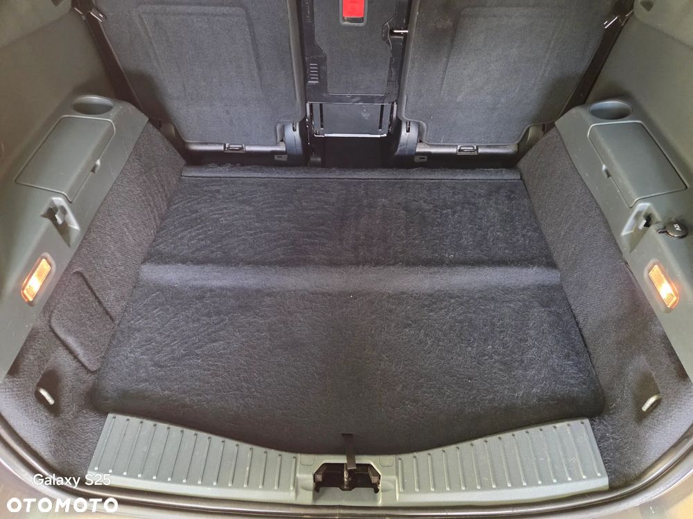 Ford Grand C-MAX 2.0 TDCi Titanium - 17