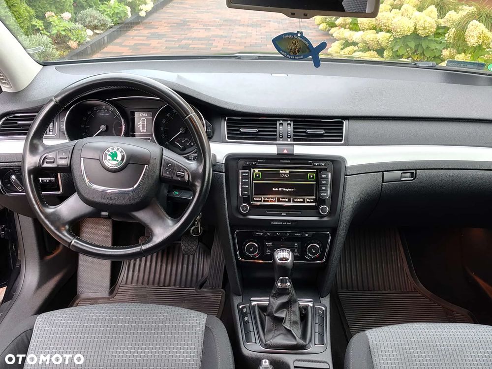 Skoda Superb Combi 2.0 TDI Elegance - 6