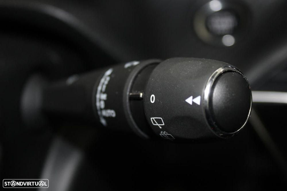 Peugeot e-2008 54 kWh GT - 19