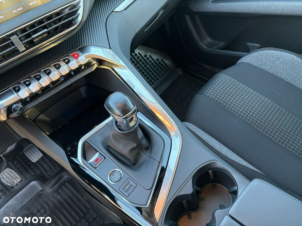 Peugeot 3008 1.2 PureTech Active S&S - 21