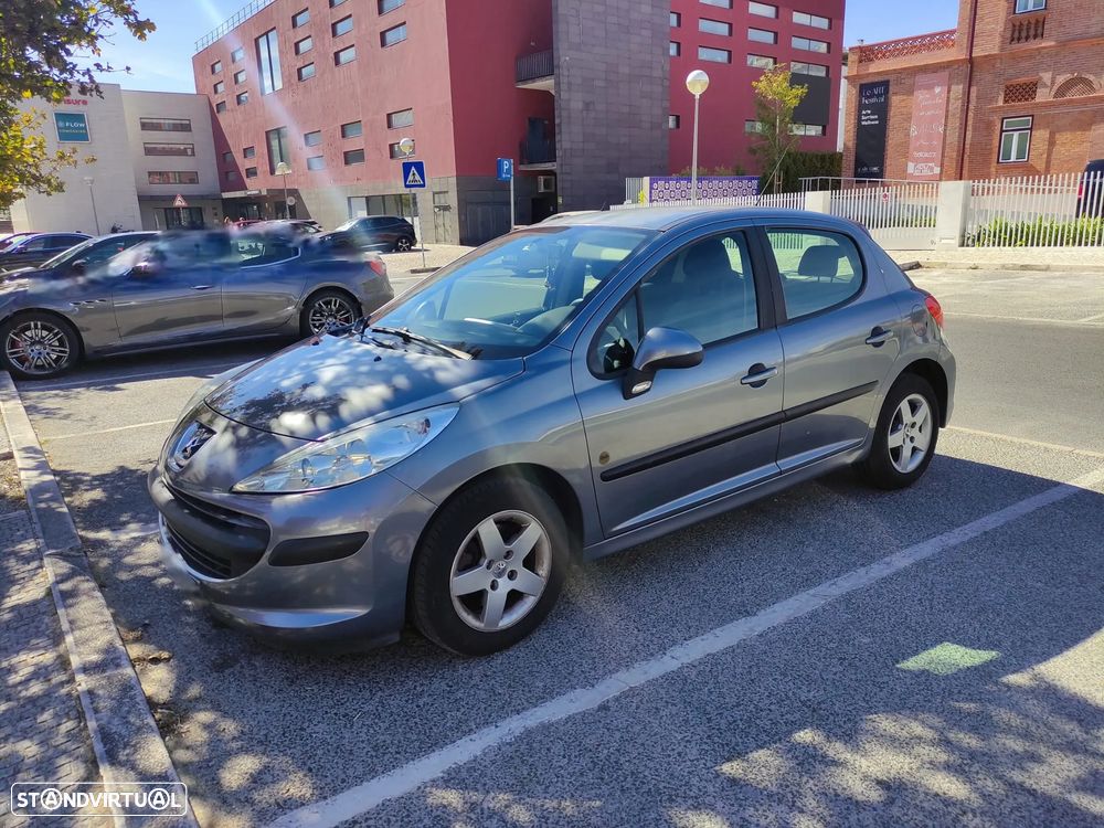 Peugeot 207 - 3