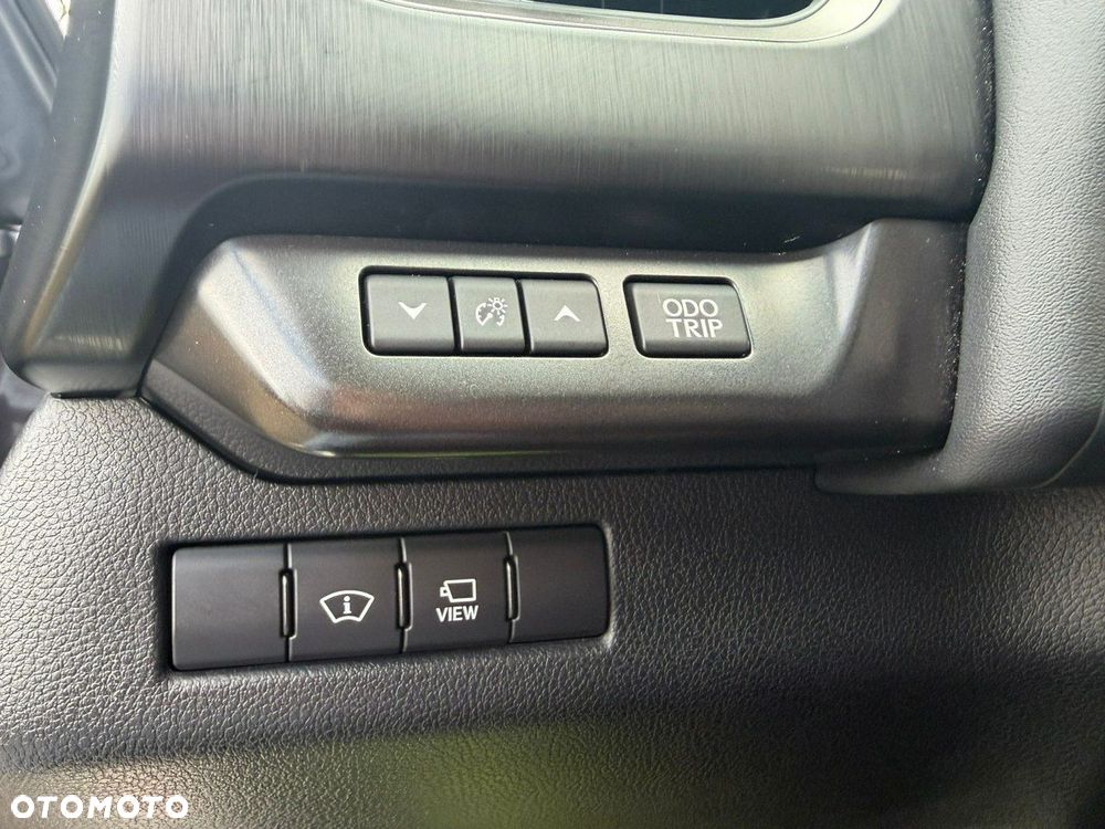Lexus UX - 36