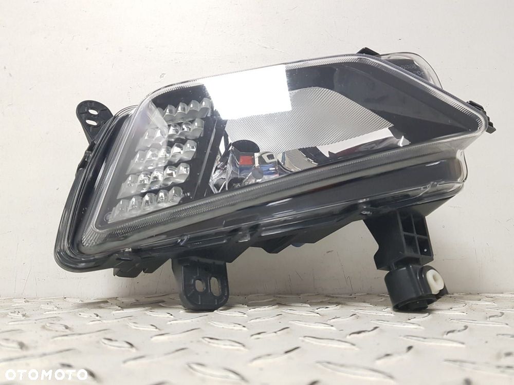 ORYGINALNY HALOGEN VW POLO 6 VI 17-25 2G 2G0 PRAWY LED DRL 2G0941662  06S - 6