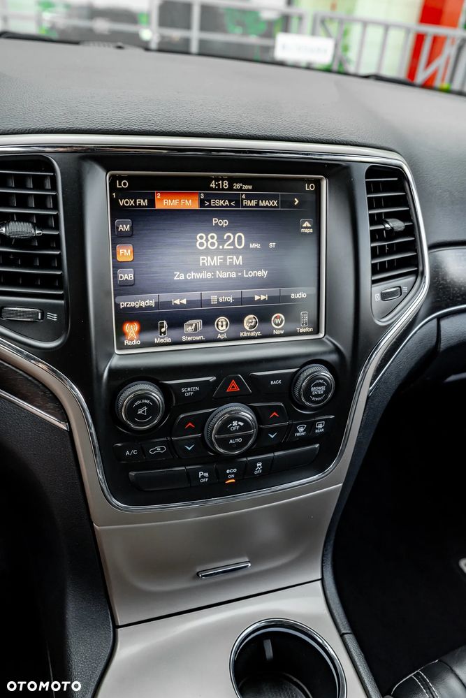 Jeep Grand Cherokee - 27