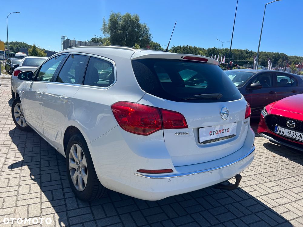 Opel Astra 1.4 Turbo Edition - 2