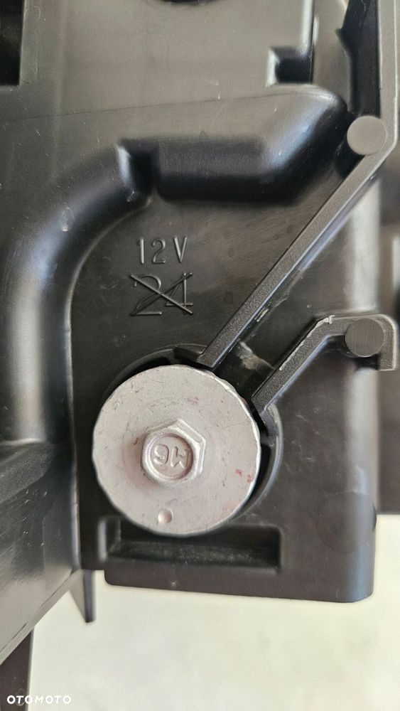 LAMPA LEWA PRZÓD LEXUS NX I LIFT 2017- SOCZEWKA LED - 10