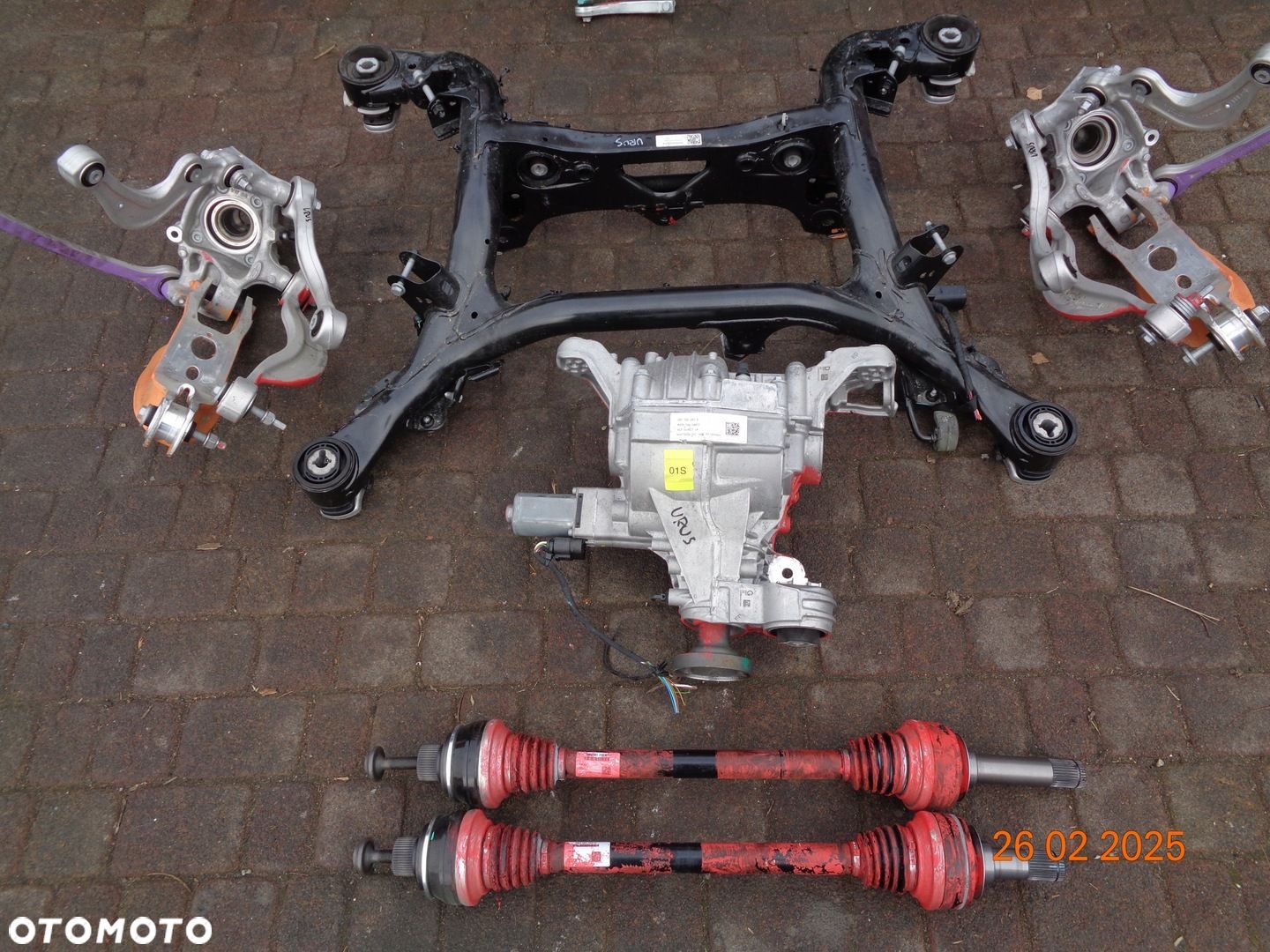 PÓŁOŚ TYLNA LEWA PRAWA AUDI RSQ8 LAMBORGINI URUS 4M4501203Q 4M4501203R . - 1