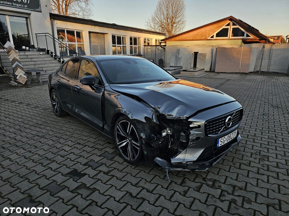 Volvo S60 T4 R-Design First Edition - 4