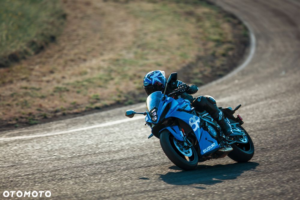 Suzuki GSX - 20
