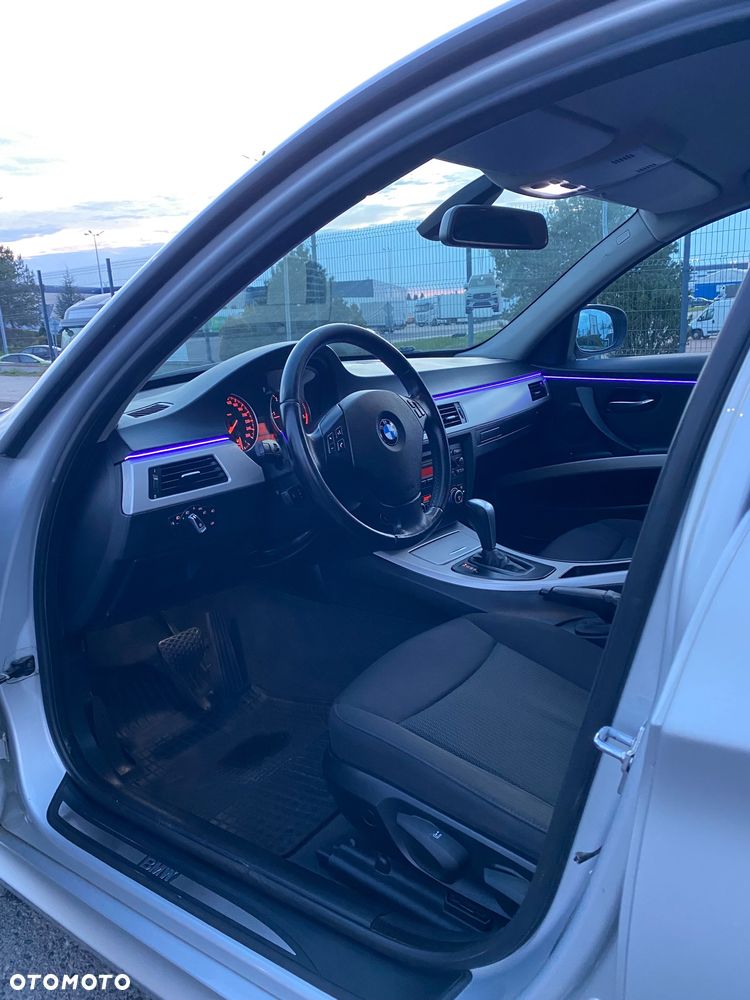 BMW Seria 3 320d DPF - 23