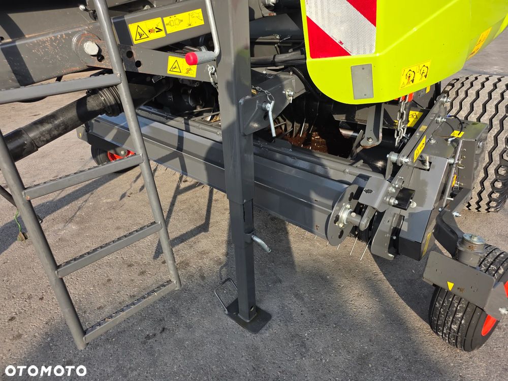 Claas Variant 480 RF - 10