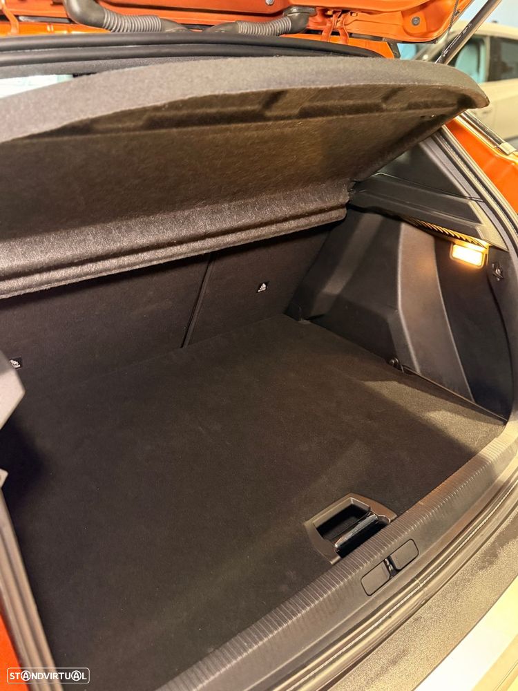 Peugeot 2008 1.2 PureTech GT Line - 48