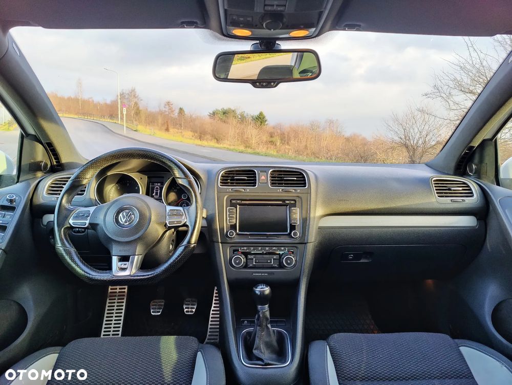 Volkswagen Golf 2.0 TDI DPF Highline - 14