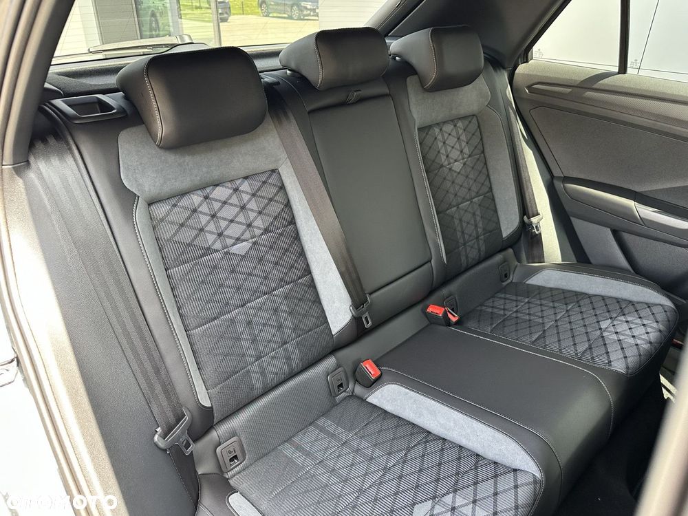 Volkswagen T-Roc 1.5 TSI R-Line DSG - 26