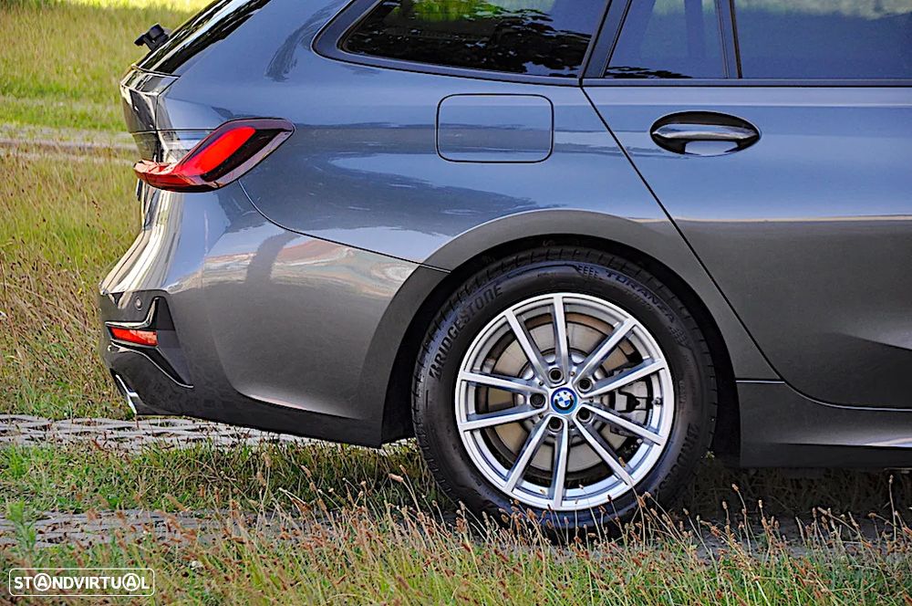 BMW 320 e Touring Corporate Edition Auto - 12