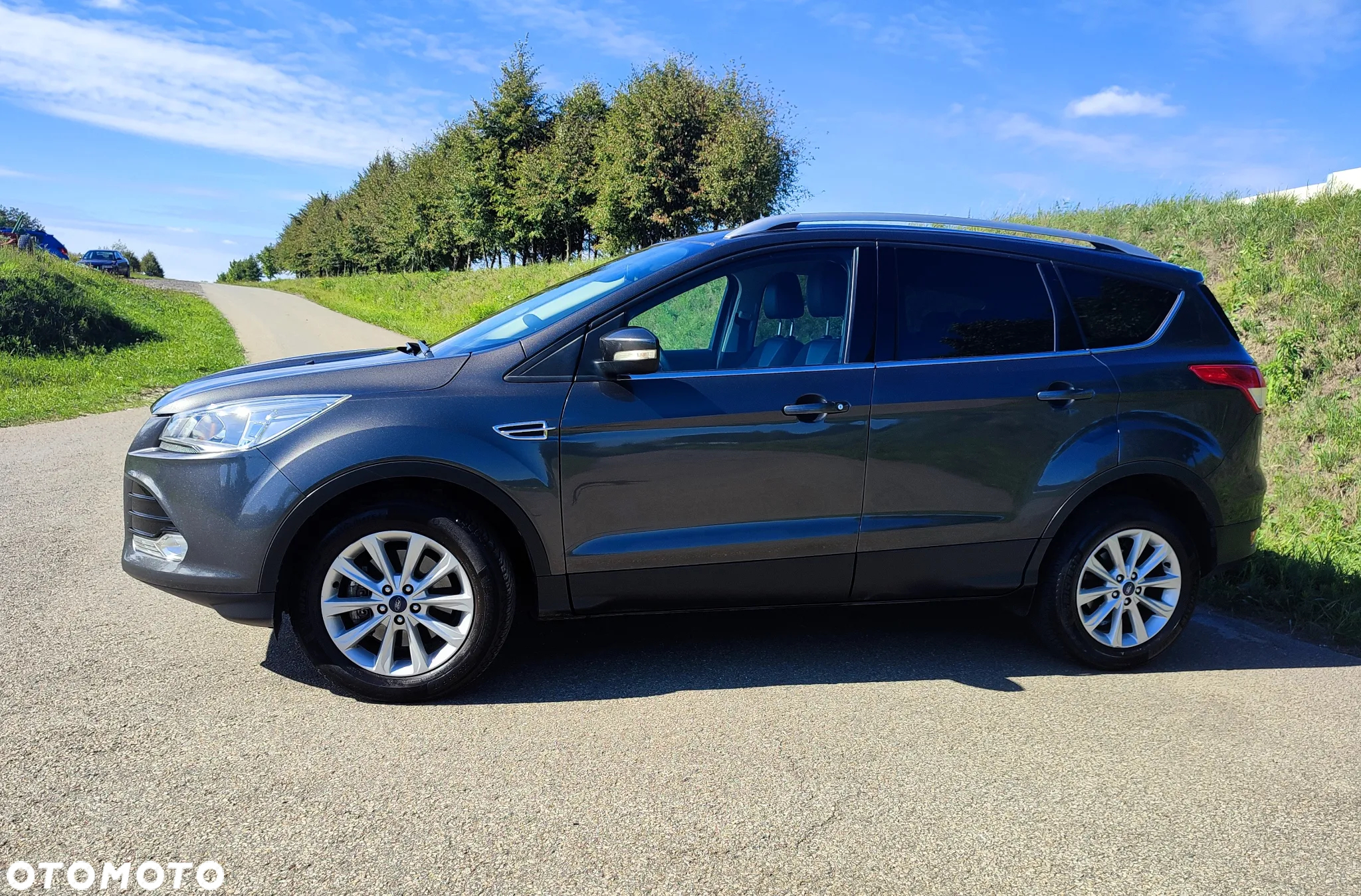 Ford Kuga 2.0 TDCi 2x4 Titanium - 10