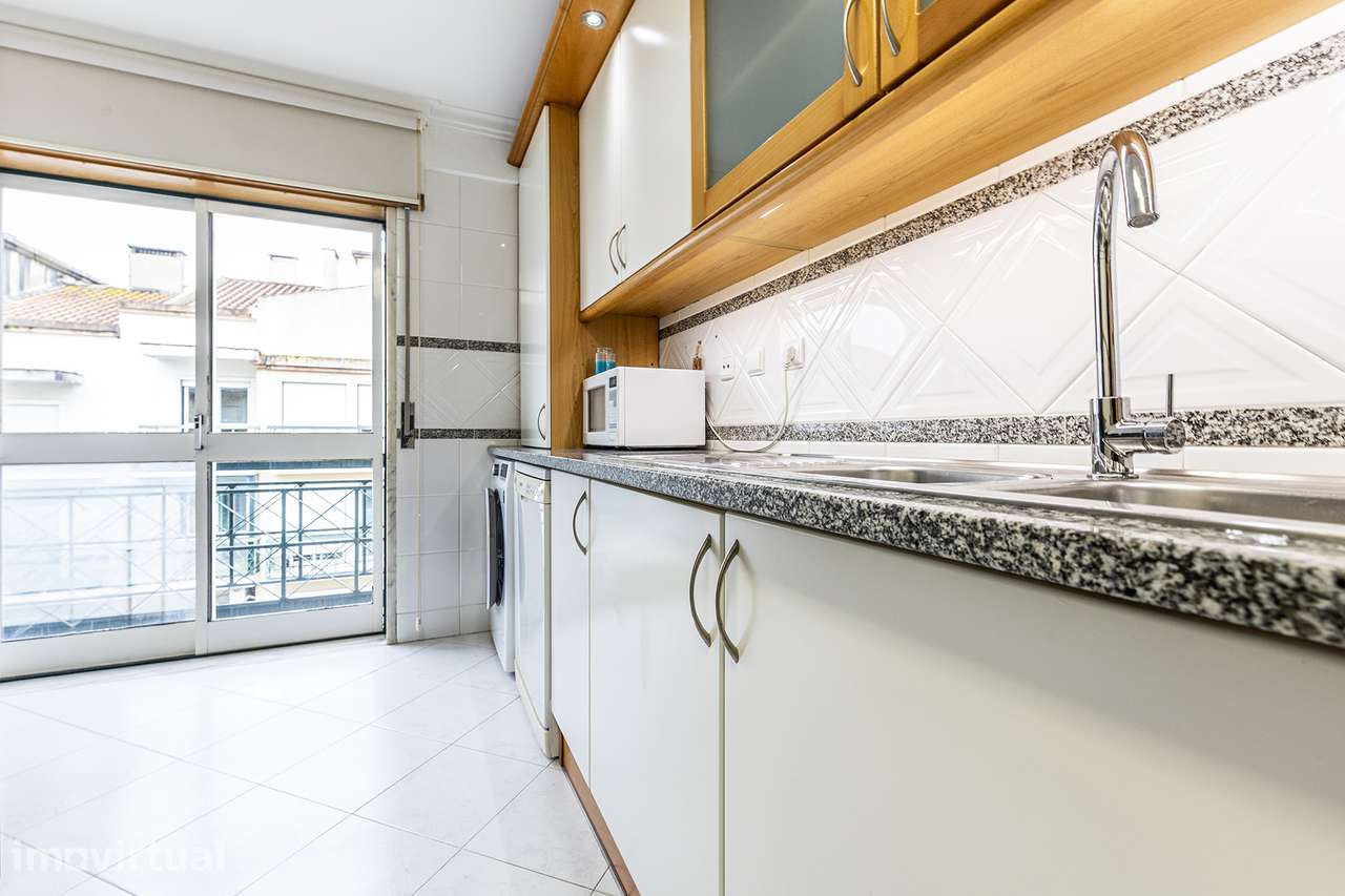 Apartamento T3 - Garagem - Varanda - Arrecadação - Grande imagem: 3/36