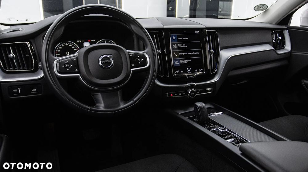 Volvo XC 60 B4 D AWD Momentum Pro - 16
