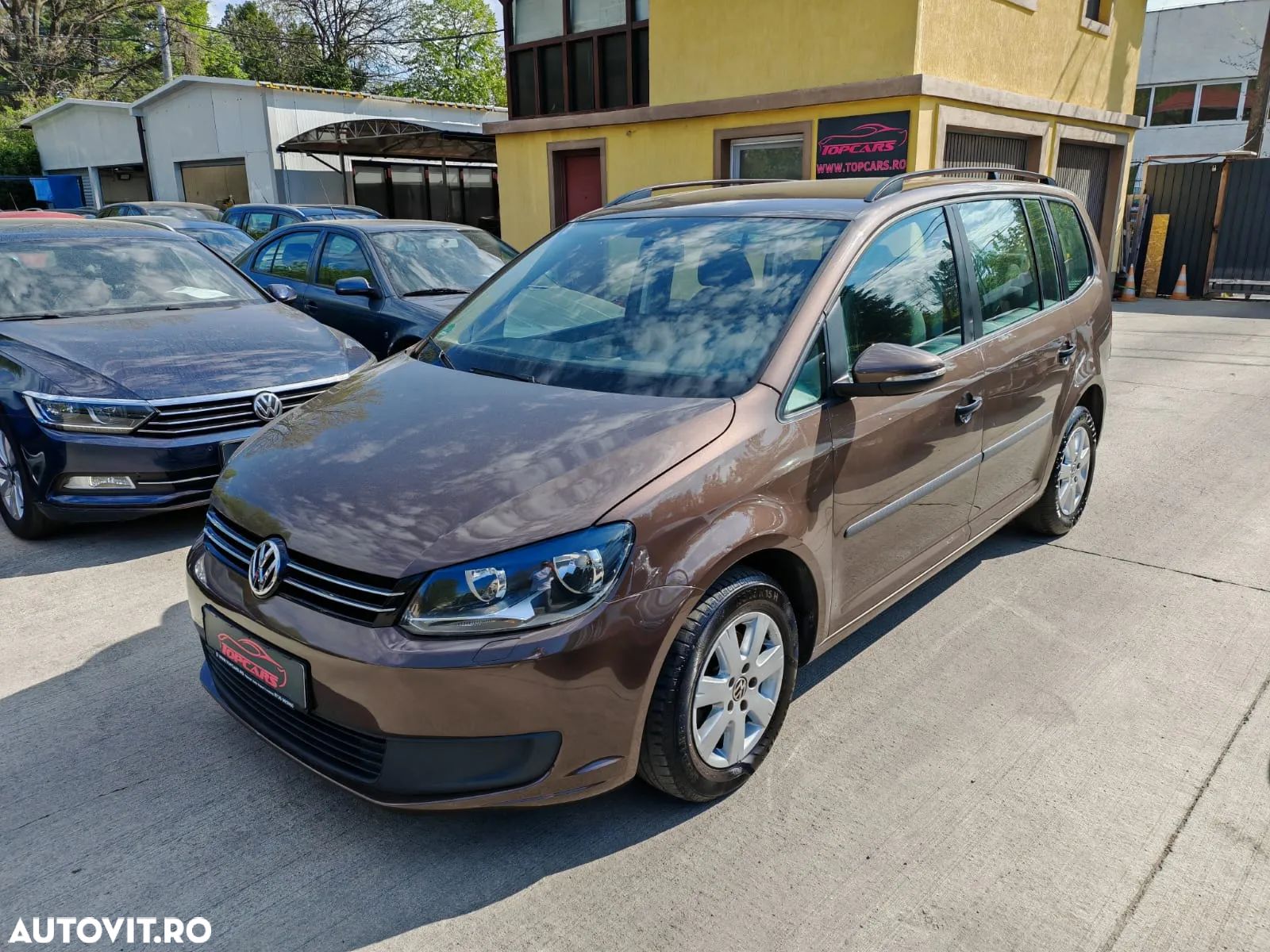 Volkswagen Touran 1.6 TDI Trendline - 1