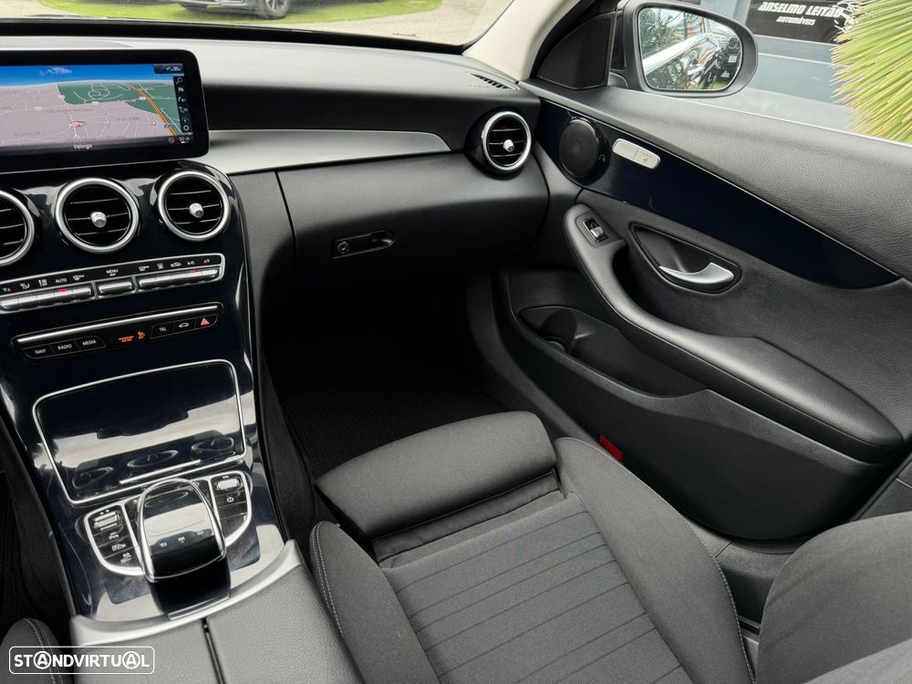 Mercedes-Benz C 300 de Edition - 26