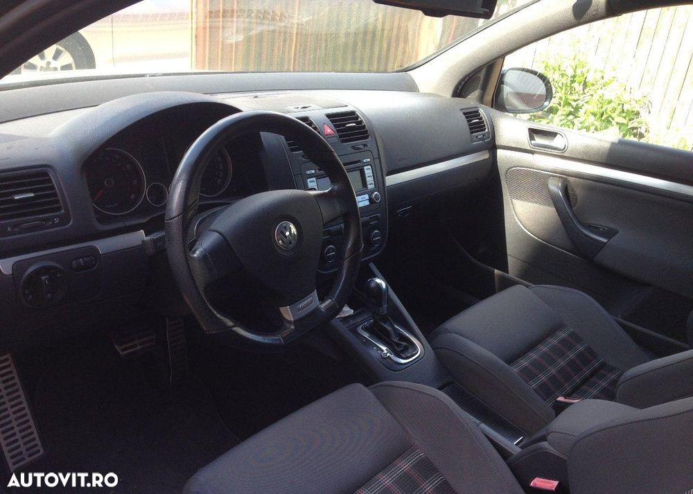 Volkswagen Golf 2.0FSI GTI DSG - 9