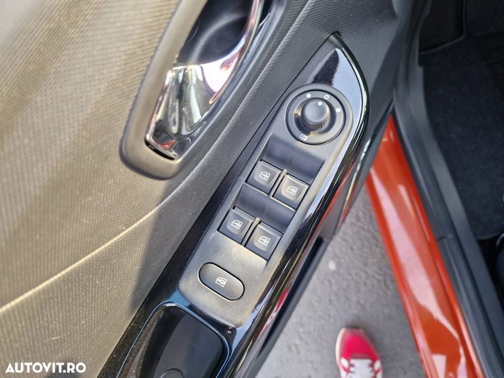 Renault Captur ENERGY dCi 90 Start&Stop Luxe - 18