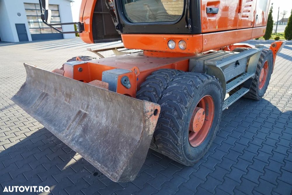 Liebherr A914 COMPACT / EXCAVATOR PE ROȚI / SET CUPĂ / VOPSEA ORIGINALĂ DIN FABRICĂ / AER CONDIȚIONAT / CAMERĂ - 27