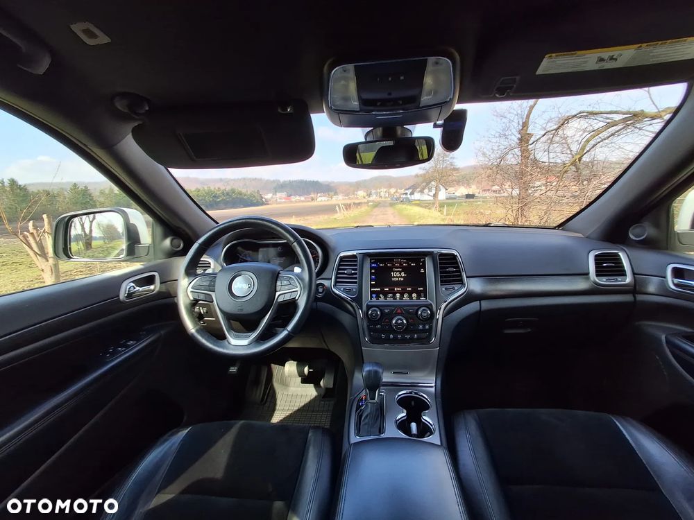Jeep Grand Cherokee - 11