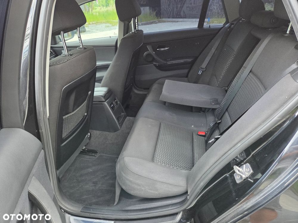 BMW Seria 3 318i - 19