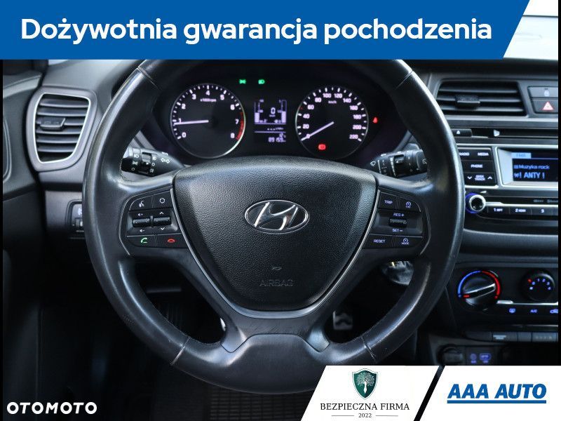 Hyundai i20 - 20