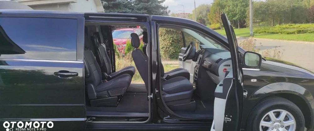 Chrysler Grand Voyager - 24