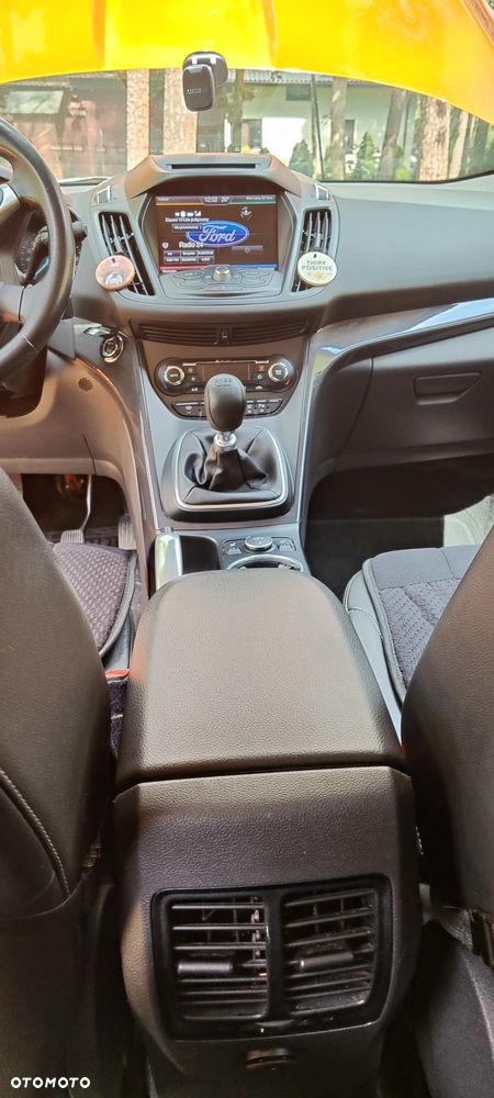 Ford Kuga 1.5 EcoBoost 2x4 Titanium - 12