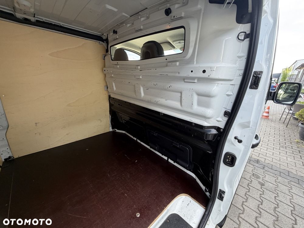 Renault Trafic - 19