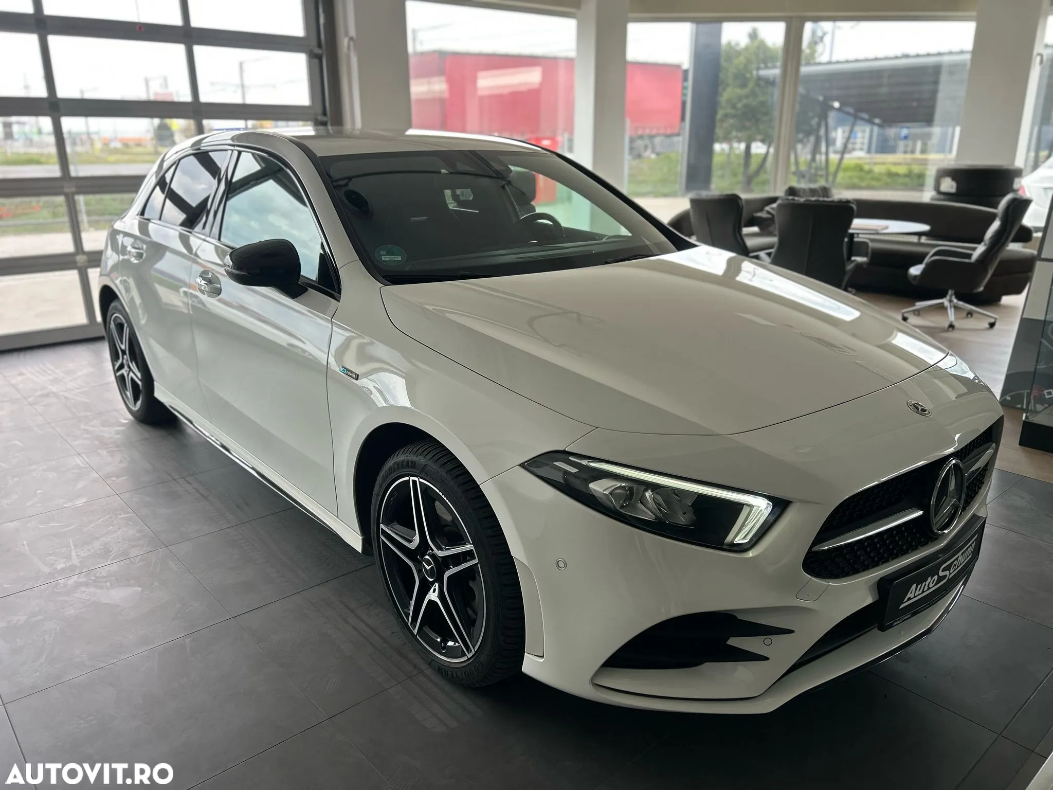 Mercedes-Benz A 250 e 8G-DCT Lim. AMG Line Advanced - 4