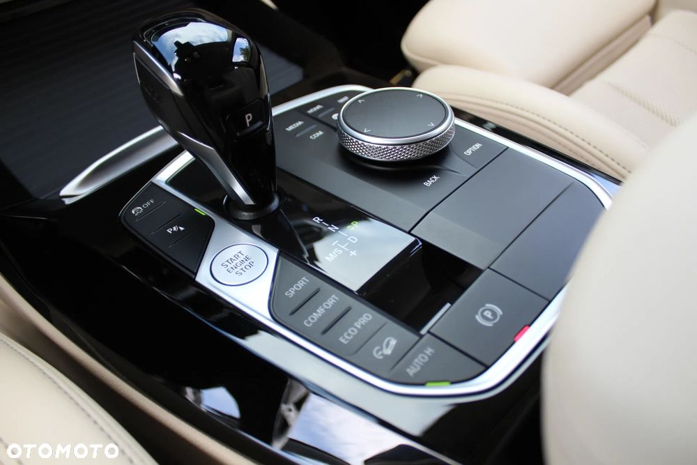 BMW X3 xDrive20i - 23
