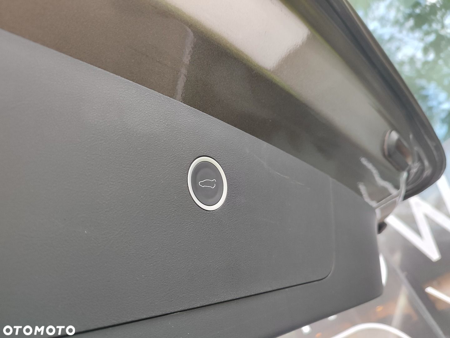 Tesla Model X 90 D - 19