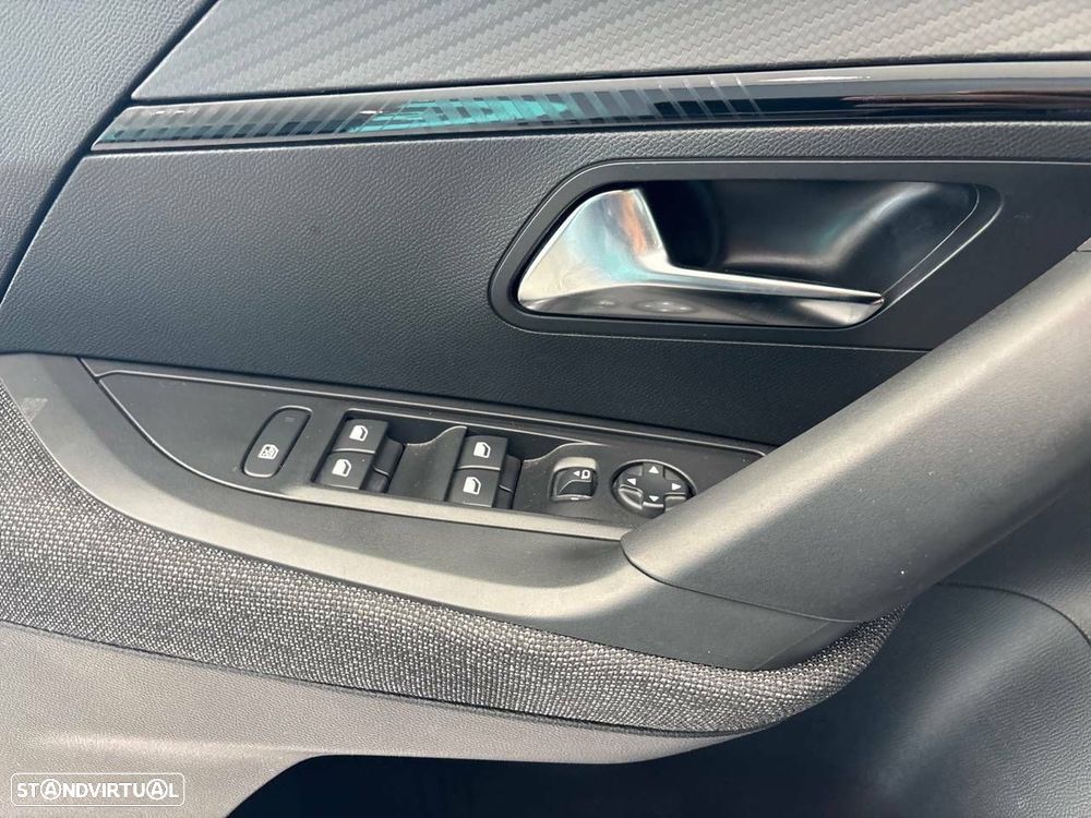 Peugeot 2008 1.2 PureTech Style - 19