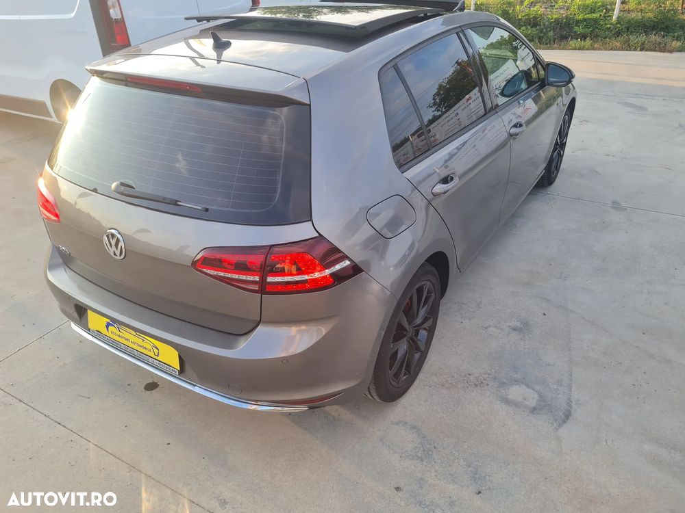 Volkswagen Golf - 5