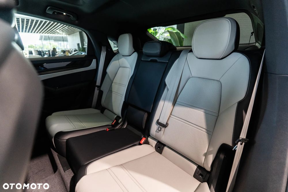 Porsche Cayenne Black Edition - 14