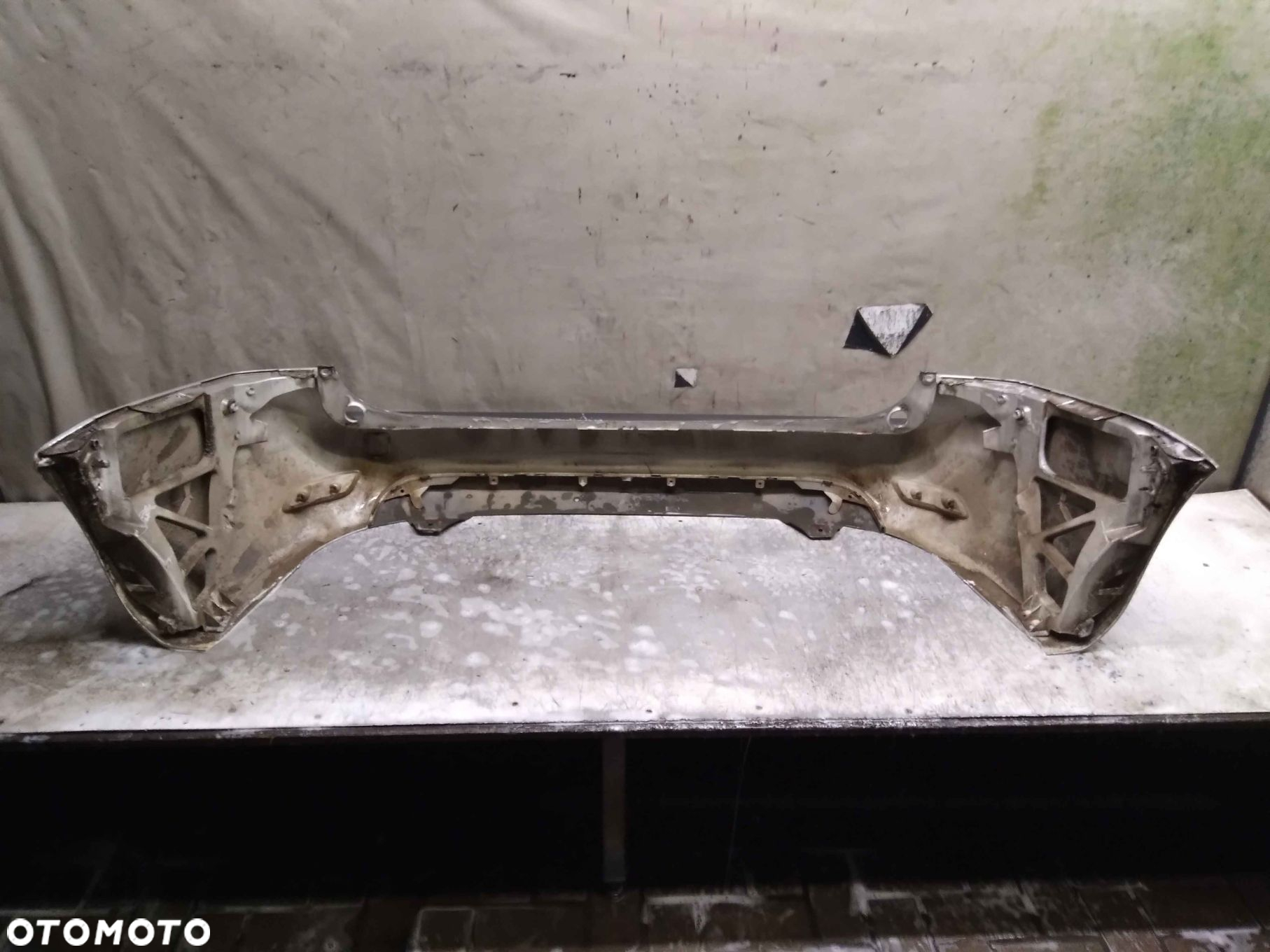 ^ ZDERZAK TYŁ TYLNY FORD FOCUS MK.2 2 II KOMBI LIFT FL 03 SREBRNY - 4
