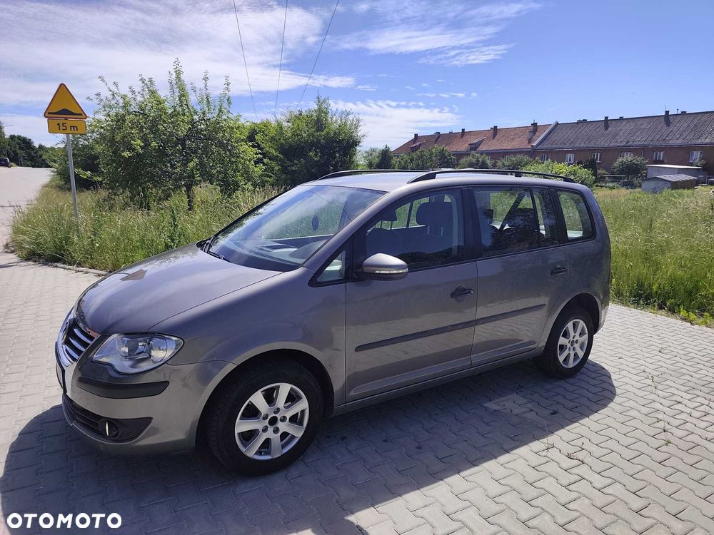 Volkswagen Touran - 3