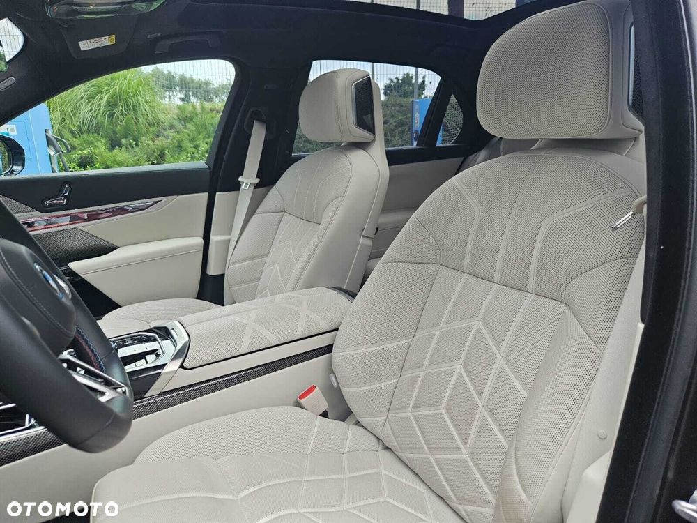 BMW Seria 7 - 15