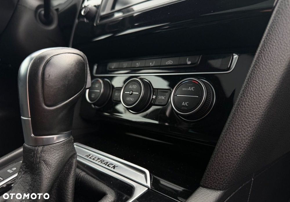 Volkswagen Passat Alltrack - 16