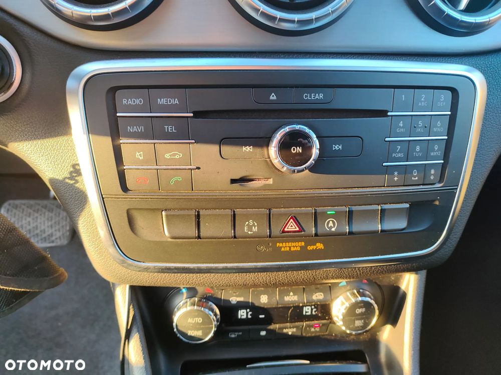 Mercedes-Benz CLA - 27